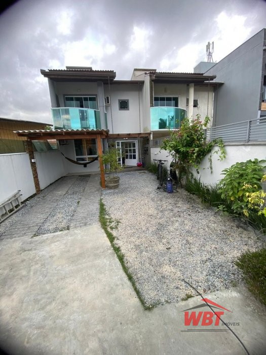 SOBRADO MOBILIADO, COM 03 DORMS, MOBILIADO, ACEITA