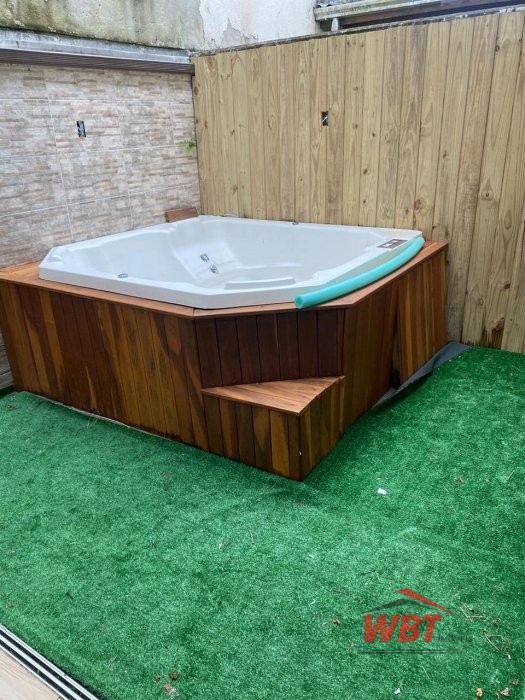 SOBRADO MOBILIADO, COM 03 DORMS, MOBILIADO, ACEITA