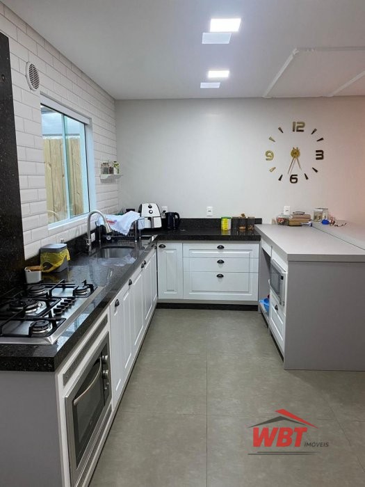 SOBRADO MOBILIADO, COM 03 DORMS, MOBILIADO, ACEITA