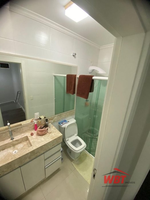 SOBRADO MOBILIADO, COM 03 DORMS, MOBILIADO, ACEITA