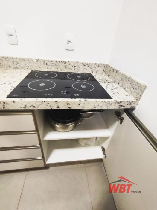 APTO COM 02 DORMS., SENDO 01 SUITE, 300M MAR, MOBI