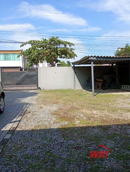 CASA EM ITAPEMA, COM 03 DORMIT�RIOS, AREA COMERCIA