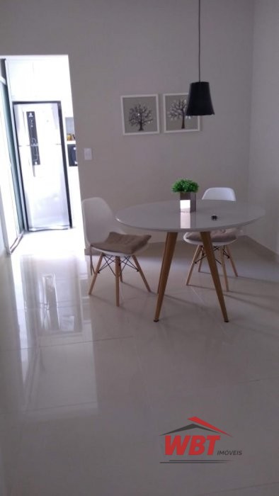 CASA EM ITAPEMA, COM 03 DORMIT�RIOS, AREA COMERCIA