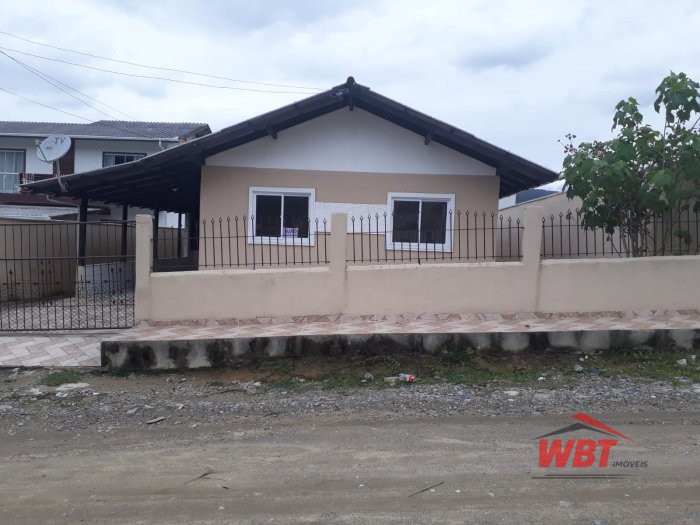 CASA COM 03 DORMIT�RIOS, BAIRRO ALTO S. BENTO!