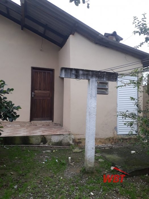 CASA COM 03 DORMIT�RIOS, BAIRRO ALTO S. BENTO!