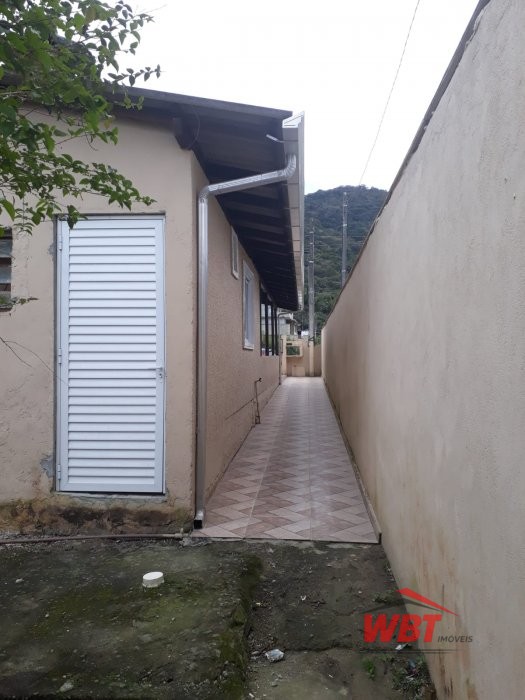 CASA COM 03 DORMIT�RIOS, BAIRRO ALTO S. BENTO!