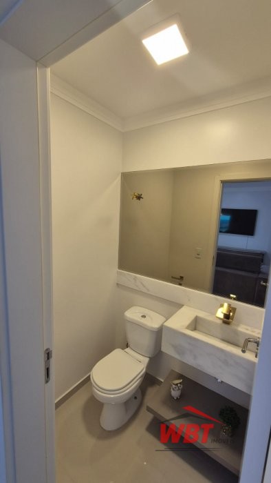 APTO EM ITAPEMA, COM 02 SUITES, CLOUSET, MOBILIADO