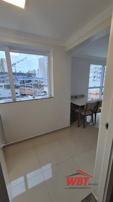 APTO EM ITAPEMA, COM 02 SUITES, CLOUSET, MOBILIADO