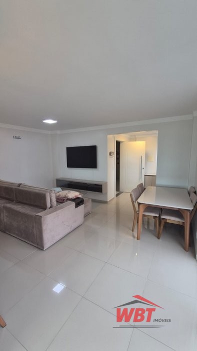 APTO EM ITAPEMA, COM 02 SUITES, CLOUSET, MOBILIADO