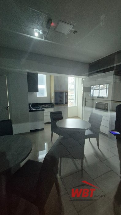 APTO EM ITAPEMA, COM 02 SUITES, CLOUSET, MOBILIADO