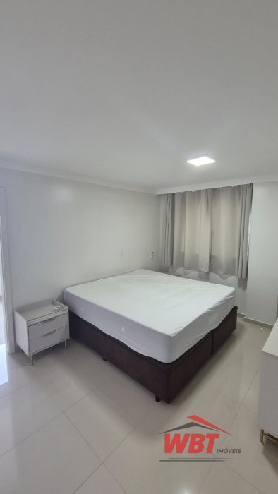 APTO EM ITAPEMA, COM 02 SUITES, CLOUSET, MOBILIADO