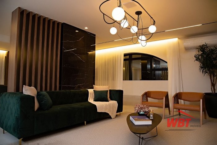 APTO EM ITAPEMA, COM 02 DORMS, FINAMENTE MOBILIADO