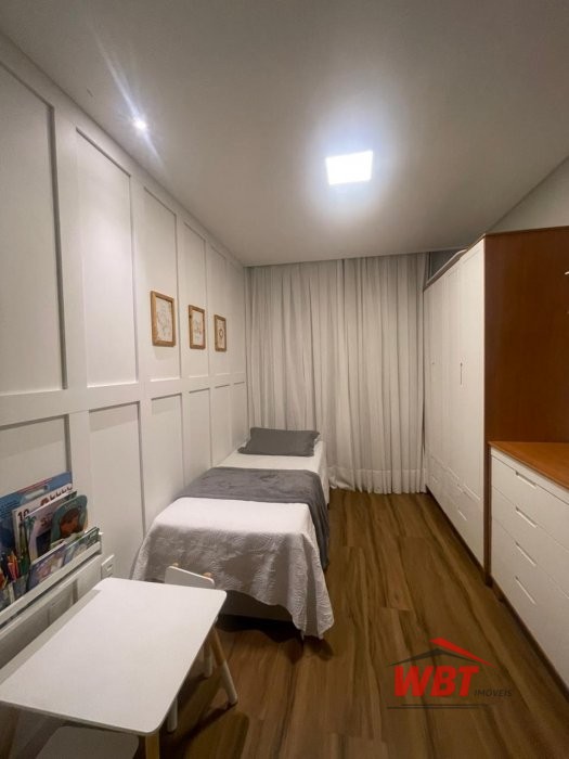 APTO EM ITAPEMA, COM 02 DORMS, FINAMENTE MOBILIADO