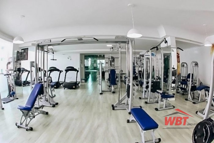 APTO EM MEIA PRAIA, MOBILIADO, COM 03 SUITES, 150M