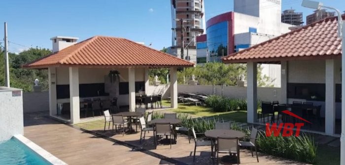 APTO EM MEIA PRAIA, FINAMENTE MOBILIADO, COM 02 DO