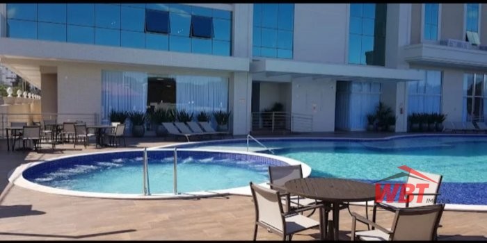 APTO EM MEIA PRAIA, FINAMENTE MOBILIADO, COM 02 DO