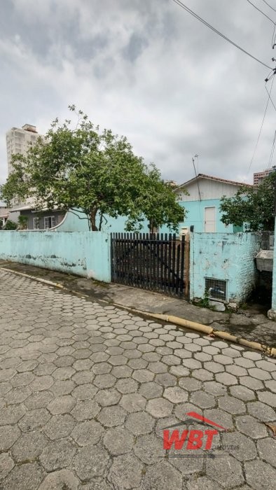 TERRENO, COM RUA CAL�ADA, MEDINDO 304m�!