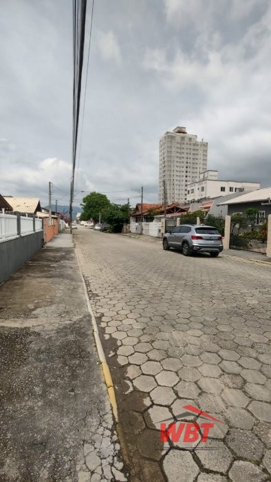 TERRENO, COM RUA CAL�ADA, MEDINDO 304m�!