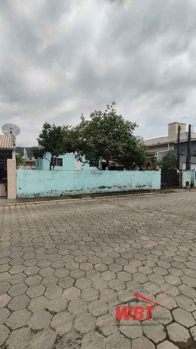 TERRENO, COM RUA CAL�ADA, MEDINDO 304m�!