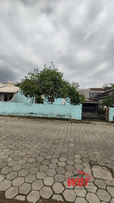 TERRENO, COM RUA CAL�ADA, MEDINDO 304m�!