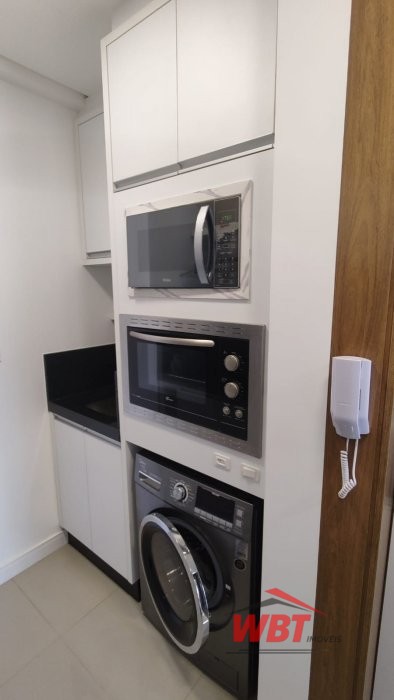 APTO COM 02 DORMS,  200M DO MAR, MOBILIADO!!! 