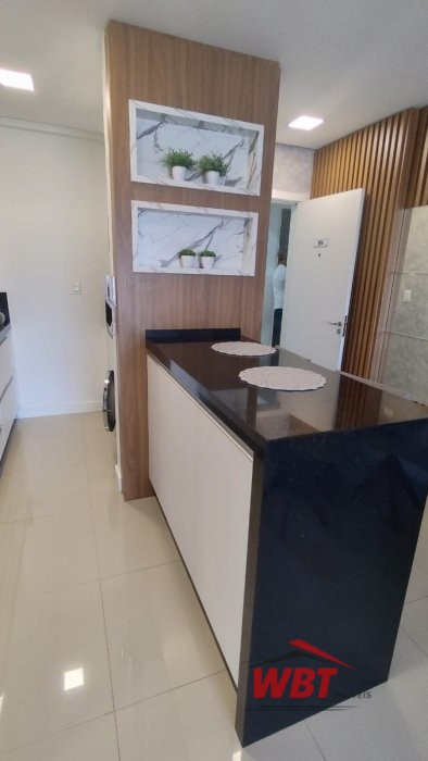 APTO COM 02 DORMS,  200M DO MAR, MOBILIADO!!! 