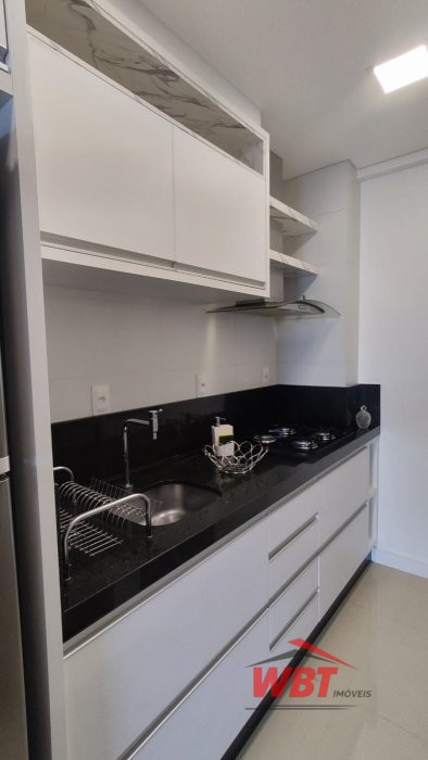APTO COM 02 DORMS,  200M DO MAR, MOBILIADO!!! 