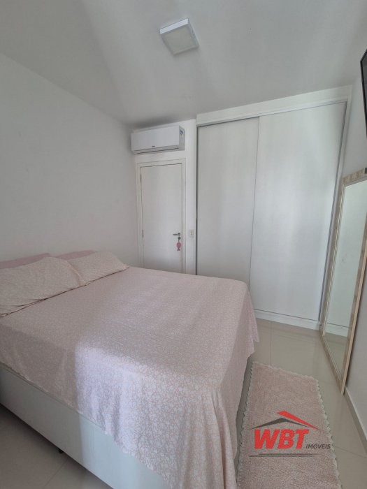 SOBRADO COM 04 SUITES, MOBILIADO, ACEITA FINANCIAM