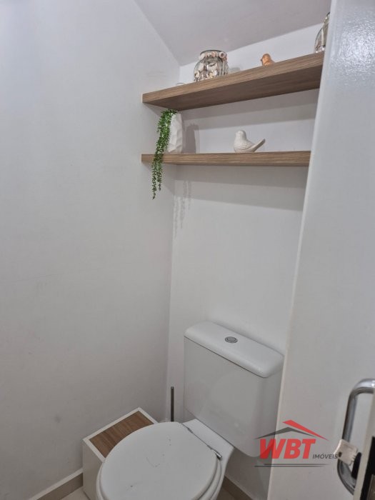 SOBRADO COM 04 SUITES, MOBILIADO, ACEITA FINANCIAM