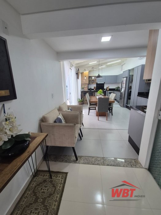 SOBRADO COM 04 SUITES, MOBILIADO, ACEITA FINANCIAM