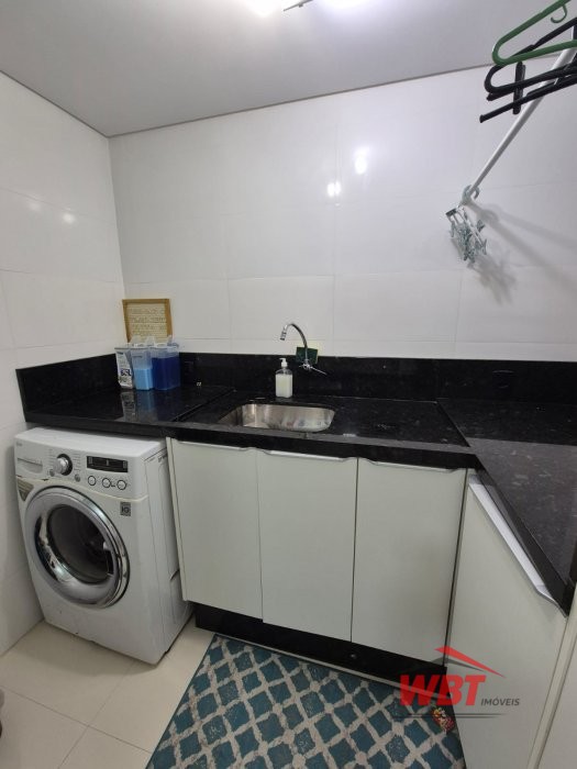 SOBRADO COM 04 SUITES, MOBILIADO, ACEITA FINANCIAM