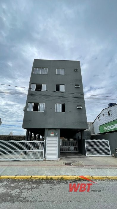 APTO EM ITAPEMA, COM 02 DORMS, PRE�O POPULAR!!!