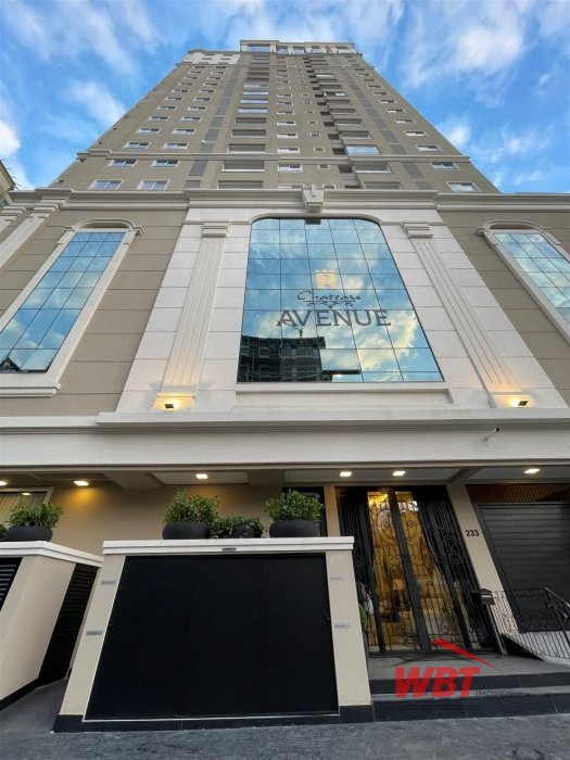 APTO, APROX. 350M DO MAR, COM 02 SUITES, MOBILIADO