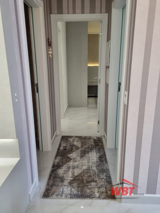 APTO, APROX. 350M DO MAR, COM 02 SUITES, MOBILIADO