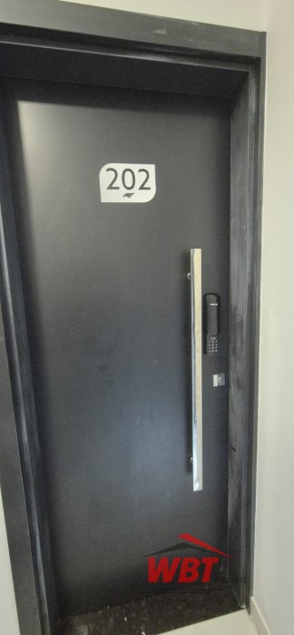 APTO COM 02 DORMS. APROX. 300M MAR, MOBILIADO!!!