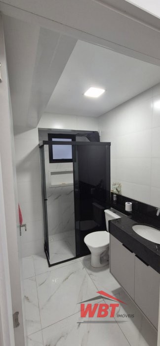 APTO COM 02 DORMS. APROX. 300M MAR, MOBILIADO!!!