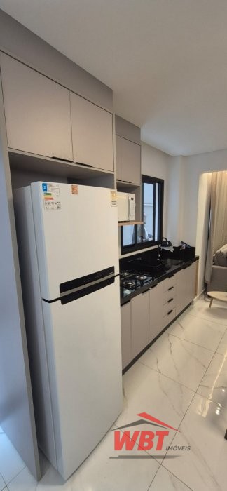 APTO COM 02 DORMS. APROX. 300M MAR, MOBILIADO!!!