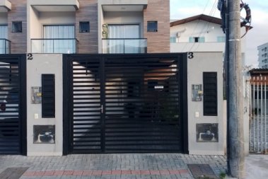 SOBRADO COM  02 SUITES, SEMI MOBILIADO