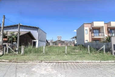 TERRENO EM ITAPEMA, PRONTO PARA CONSTRUIR COM 283M
